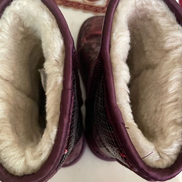 UGG Purple Port Short Sparkle Uggs- Size 5 - Picture 7 of 12